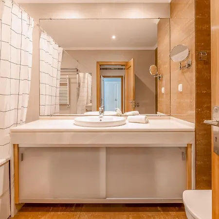 Lux In Priv With Pool, Near Beach, Parking & Easy Access To Lisbon Пареде