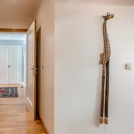 Апартаменты Lux In Priv With Pool, Near Beach, Parking & Easy Access To Lisbon