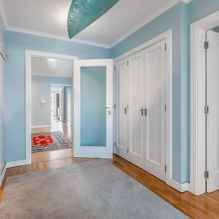 Апартаменты Lux In Priv With Pool, Near Beach, Parking & Easy Access To Lisbon