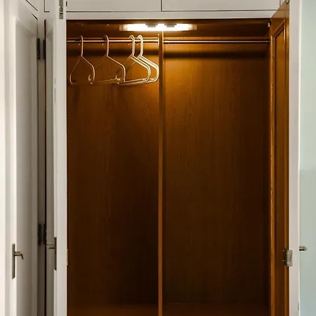 Апартаменты Lux In Priv With Pool, Near Beach, Parking & Easy Access To Lisbon Пареде