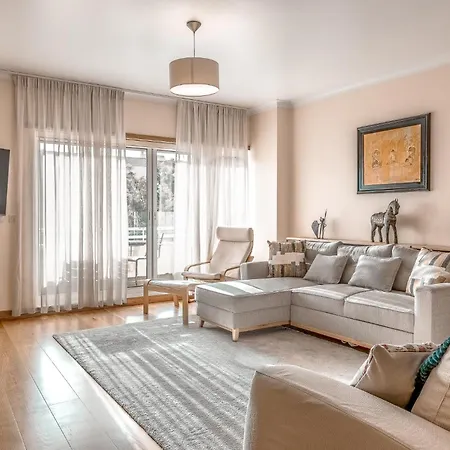 Lux In Priv With Pool, Near Beach, Parking & Easy Access To Lisbon